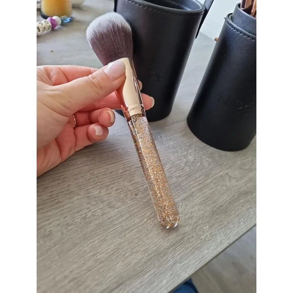 Niré Beauty 15piece Rose Gold Makeup Brushes Set & Beauty Blender With Case